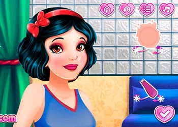 Aurora And Snow White Winter Fashion game screenshot